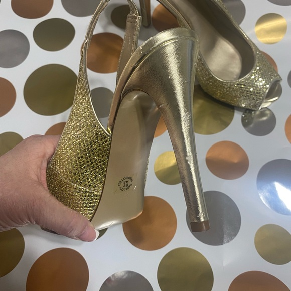 ANA gold peep toe pumps with tons of SPARKLE!! - Picture 4 of 4